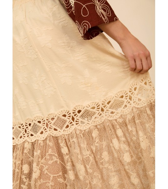 Falda Encaje Bordado