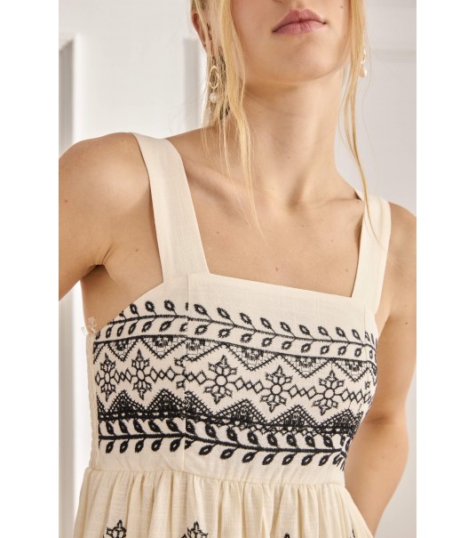 Vestido Bicolor Bordados 2
